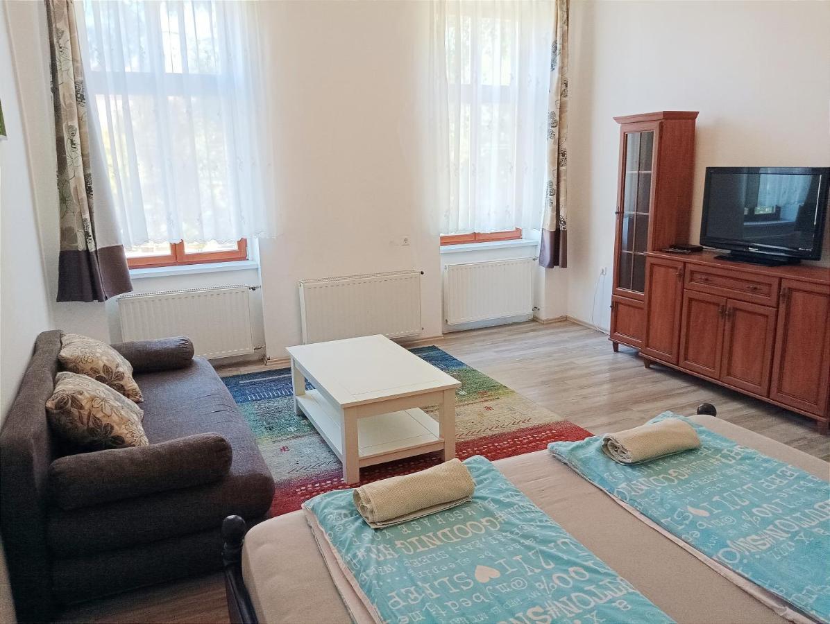 Sarahome1 Szegedin Exterior foto